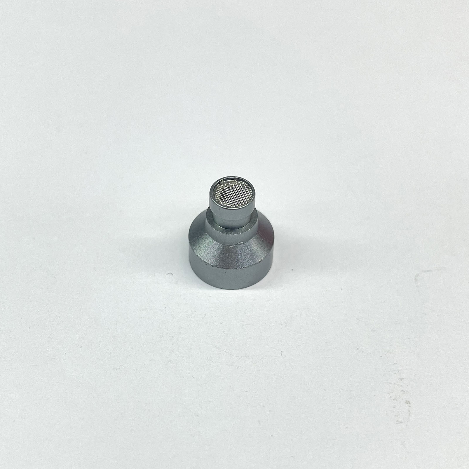 ワイヤレスイヤホンケース金具